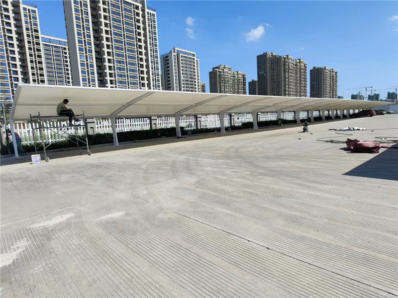 膜結(jié)構停車棚